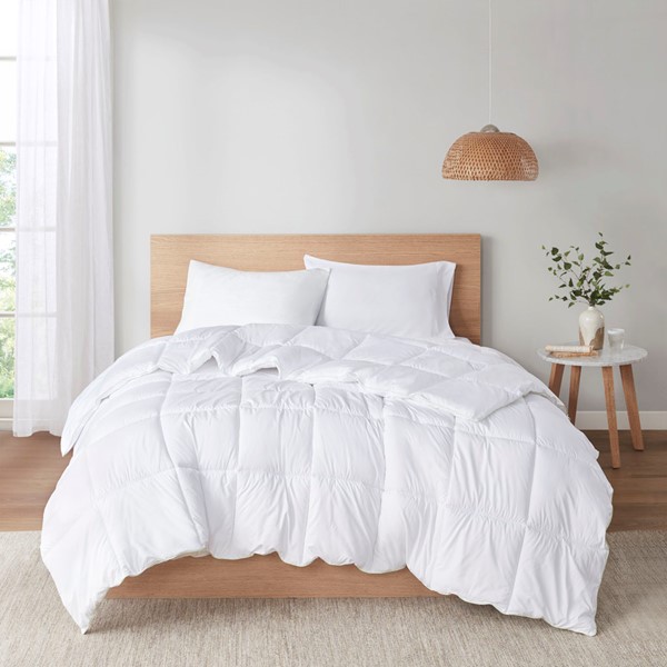 Clean Spaces Allergen Barrier Anti-Microbial Down Alternative Comforter in White, King LCN10-0022