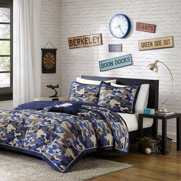 Mi Zone Josh Reversible Camouflage Quilt Set with Throw Pillow in Blue, Full/Queen MZ80-308