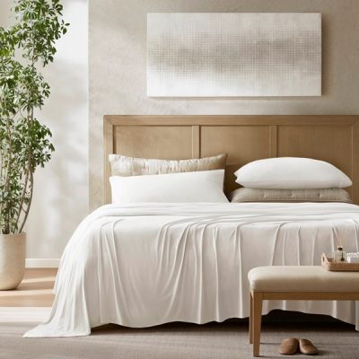 Harbor House Cooling Stretch Jersey Sheet Set in White, Cal King HHD20-1897