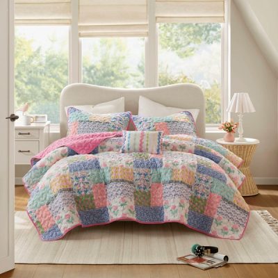 Intelligent Design Nellie Quilt Set in Pink, Full/Queen ID13-2513