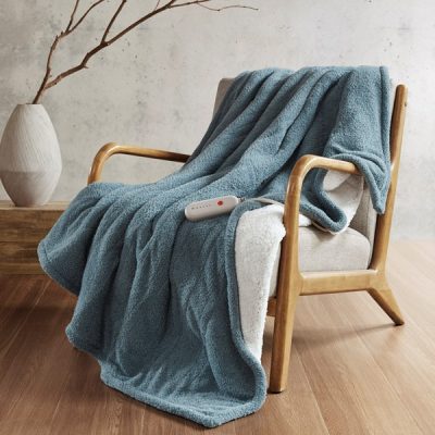 Sharper Image Amira Dream Soft Heated Throw in Blue, 50x60" SI54-0067