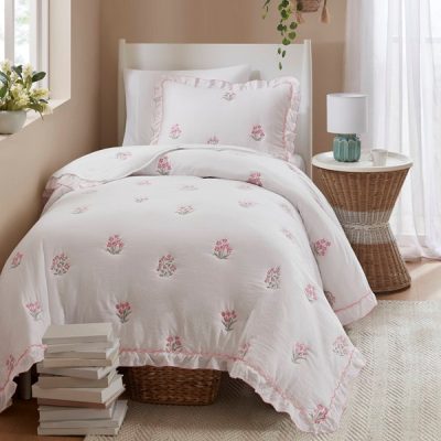 Intelligent Design Aglaia Quilt Set in Pink, Twin/Twin XL ID13-2516