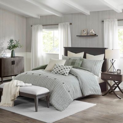 Madison Park Signature Essence Oversized Cotton Clipped Jacquard Comforter Set with Euro Shams and Throw Pillows in Green, Queen MPS10-551