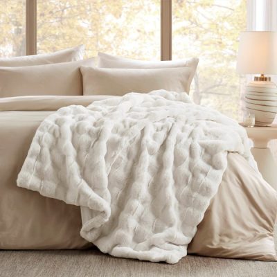 Madison Park Vivienne Faux Fur Throw in Ivory, 50x60" MP50-8255