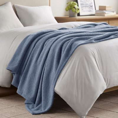 Madison Park Dream Soft Blanket in Navy Blue, King BR51-4448