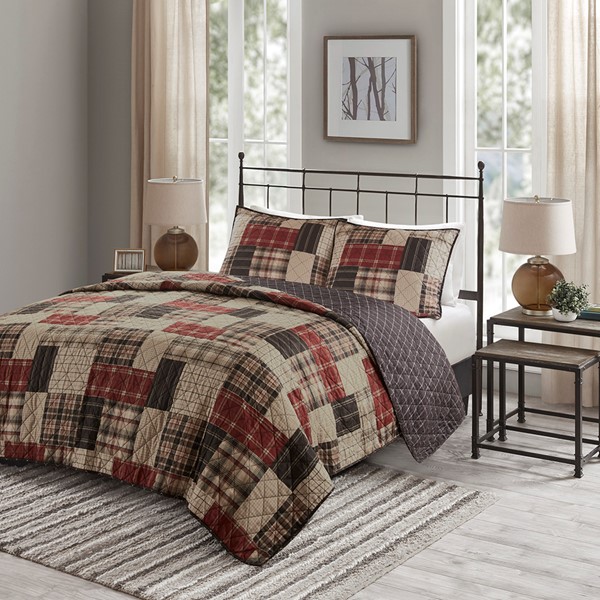 Madison Park Timber 3 Piece Reversible Printed Quilt Set in Red/Black, Full/Queen MP13-8470 - Image 4