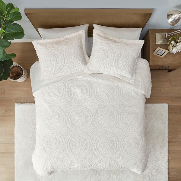 Madison Park Arya Embroidered Medallion Faux Fur Ultra Plush Duvet Cover Set in Ivory, King MP12-7517 - Image 4