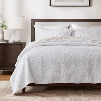 Madison Park Quebec Reversible Quilt Set in White, Twin/Twin XL MP13-1387