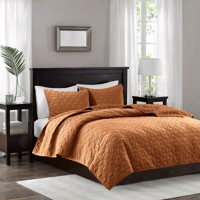 Madison Park Harper 3 Piece Velvet Quilt Set in Rust, King/Cal King MP13-8008