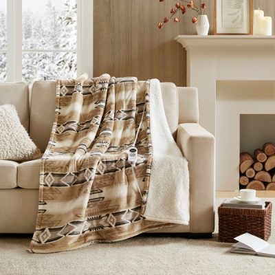 Woolrich Print Plush to Sherpa Heated Throw in Aztec, 50x60" WR54-3257