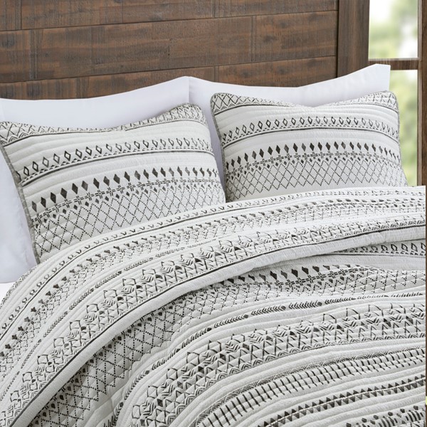 Madison Park Fraser 3 Piece Printed Microfiber Seersucker Quilt Set in Ivory/Black, King/Cal King MP13-8469 - Image 2