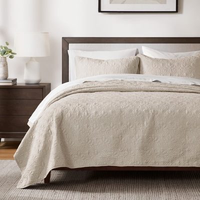 Madison Park Quebec Reversible Quilt Set in Cream, King/Cal King MP13-150