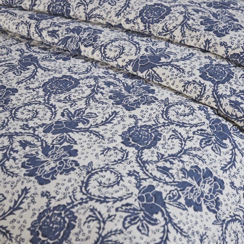 Dorset Navy Floral Queen Quilt 90Wx90L - Image 2