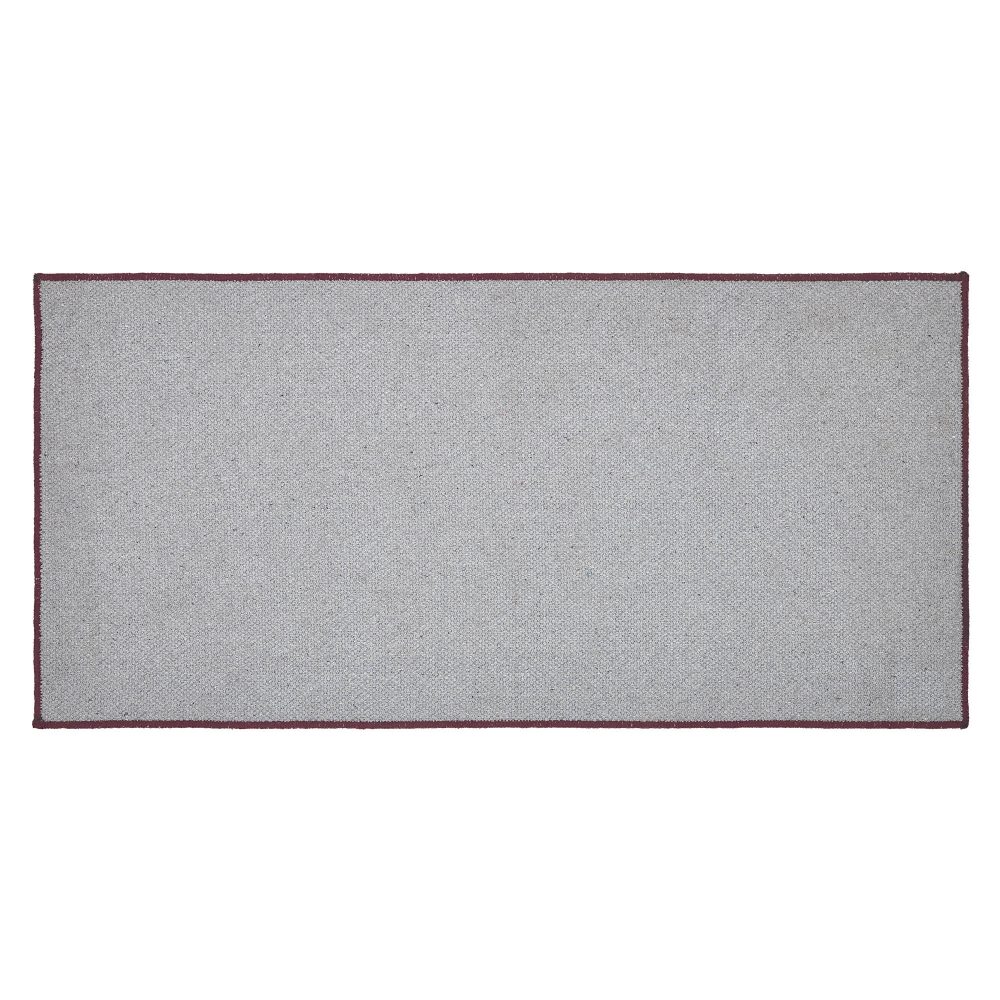Custom House Burgundy Tan Jacquard Polyester Bathmat 17x36 - Image 3