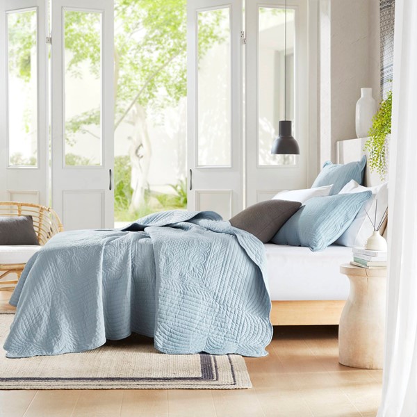 Madison Park Tuscany 3 Piece Reversible Scalloped Edge Quilt Set in Blue, Full/Queen MP13-8245 - Image 5