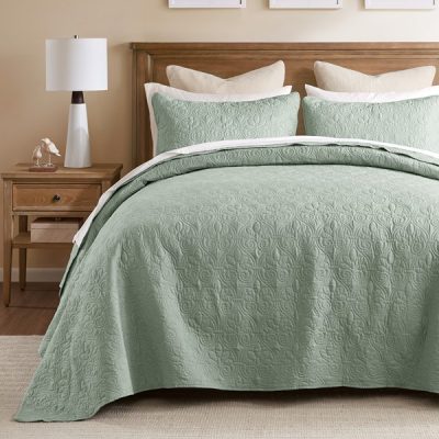 Madison Park Quebec Reversible Bedspread Set in Seafoam, Queen MP13-1567