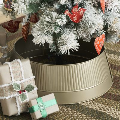 Ribbed Metal Tree Collar Antique Gold 7.5x24x24