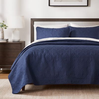 Madison Park Quebec Reversible Quilt Set in Navy, King/Cal King MP13-1687