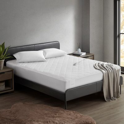 Sharper Image Embossed Microfiber Heated Mattress Pad in White, Twin SI55-0058