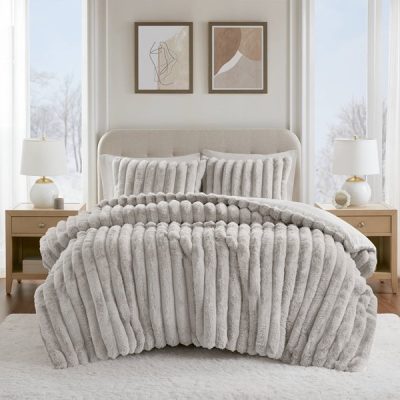 Madison Park Jasmine 3 Piece Faux Fur Comforter Set in Light Gray, King MP10-8771
