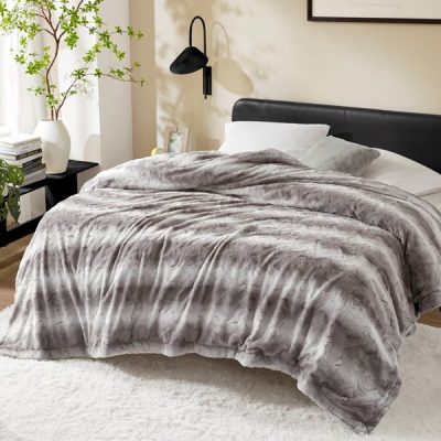 Madison Park Zuri Faux Fur Blanket in Grey, 90x90" MP51-8533