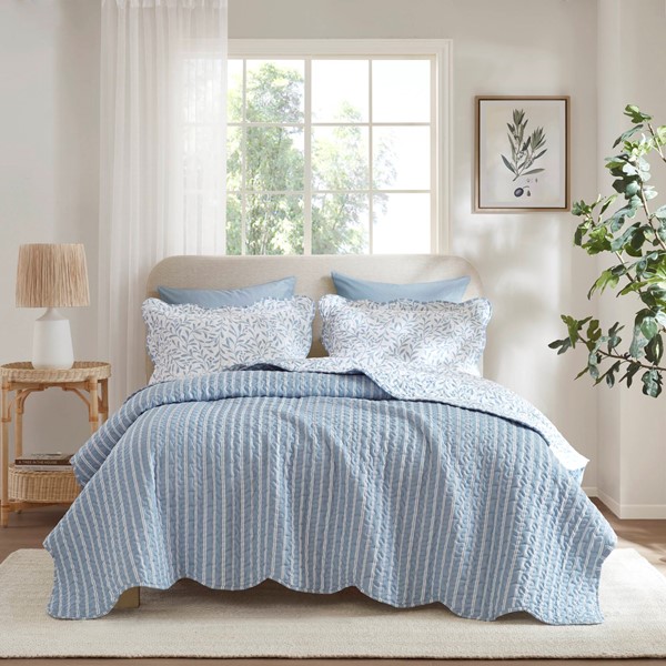 Madison Park Darcy 3 Piece Print Quilt Set in Blue, King MP14-4432 - Image 5