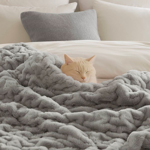 Madison Park Ruched Fur Throw in Grey, 50x60" MP50-3090 - Image 5