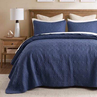 Madison Park Quebec Reversible Bedspread Set in Navy, Full MP13-6131