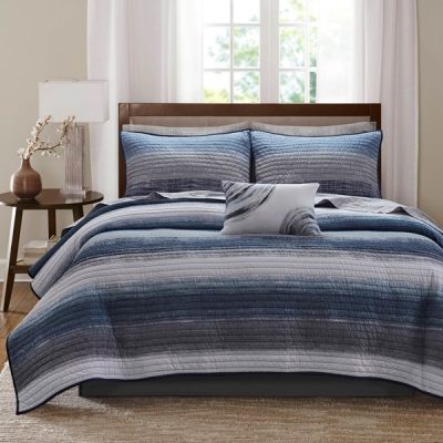 Madison Park Essentials Saben Quilt Set with Cotton Bed Sheets in Navy, Full MPE13-1212