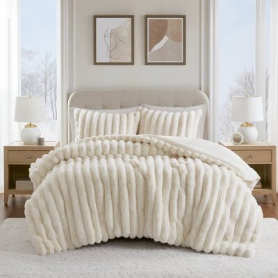 Madison Park Jasmine 3 Piece Faux Fur Comforter Set in Ivory, Full/Queen MP10-8768