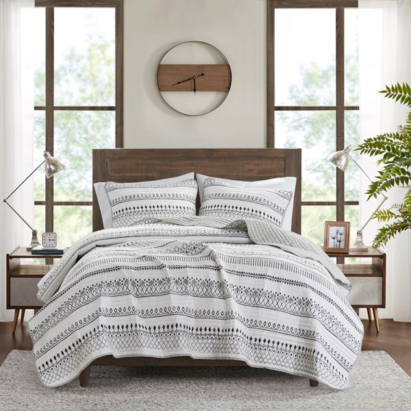 Madison Park Fraser 3 Piece Printed Microfiber Seersucker Quilt Set in Ivory/Black, King/Cal King MP13-8469 - Image 3