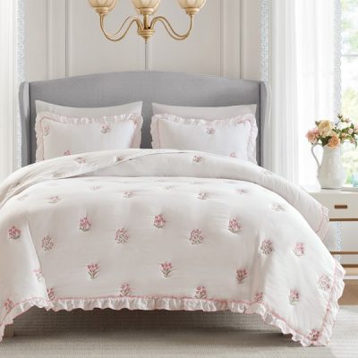 Intelligent Design Aglaia Quilt Set in Pink, Full/Queen ID13-2517