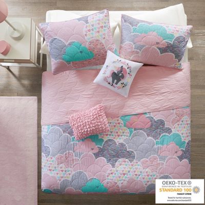 Urban Habitat Kids Cloud  Reversible Cotton Quilt Set with Throw Pillows in Pink, Full/Queen UHK13-0016