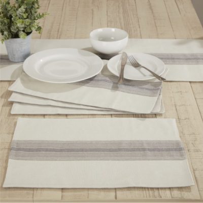 Gray Gables Placemat Set of 4 18Lx12W