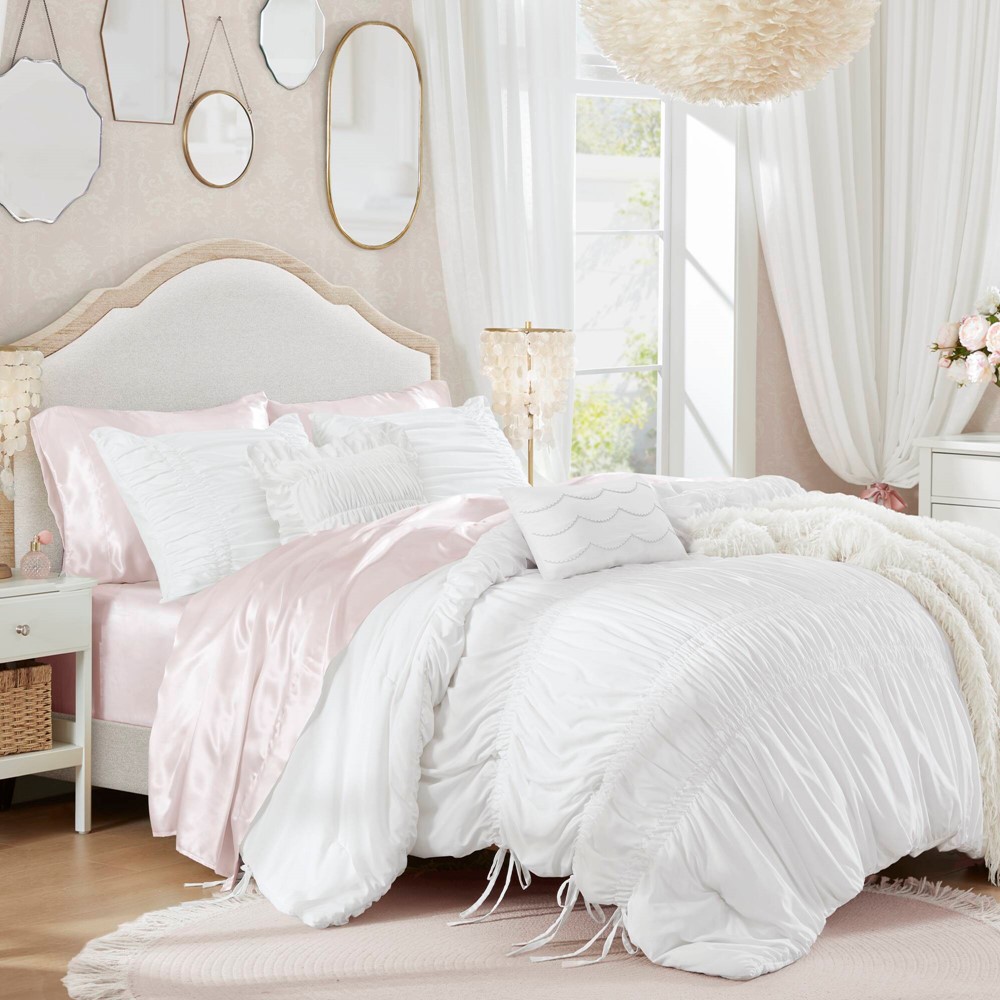 Intelligent Design Ella Comforter Set in White, Full/Queen ID10-2512 - Image 5