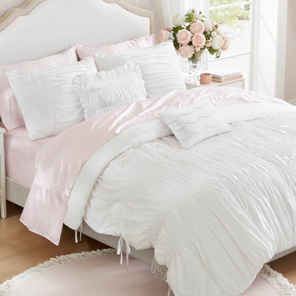 Intelligent Design Ella Comforter Set in White, Full/Queen ID10-2512 - Image 3