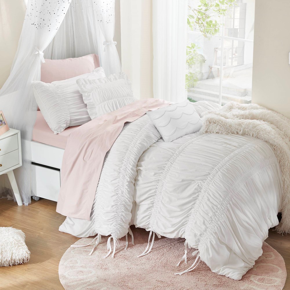Intelligent Design Ella Comforter Set in White, Twin/Twin XL ID10-2511 - Image 5
