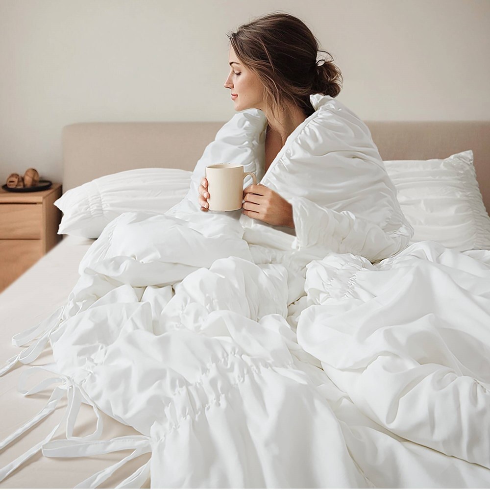 Intelligent Design Ella Comforter Set in White, Full/Queen ID10-2512 - Image 4