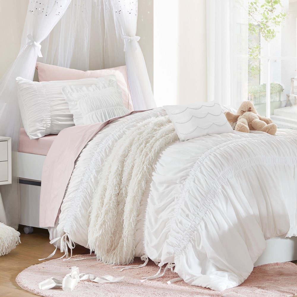 Intelligent Design Ella Comforter Set in White, Twin/Twin XL ID10-2511 - Image 6