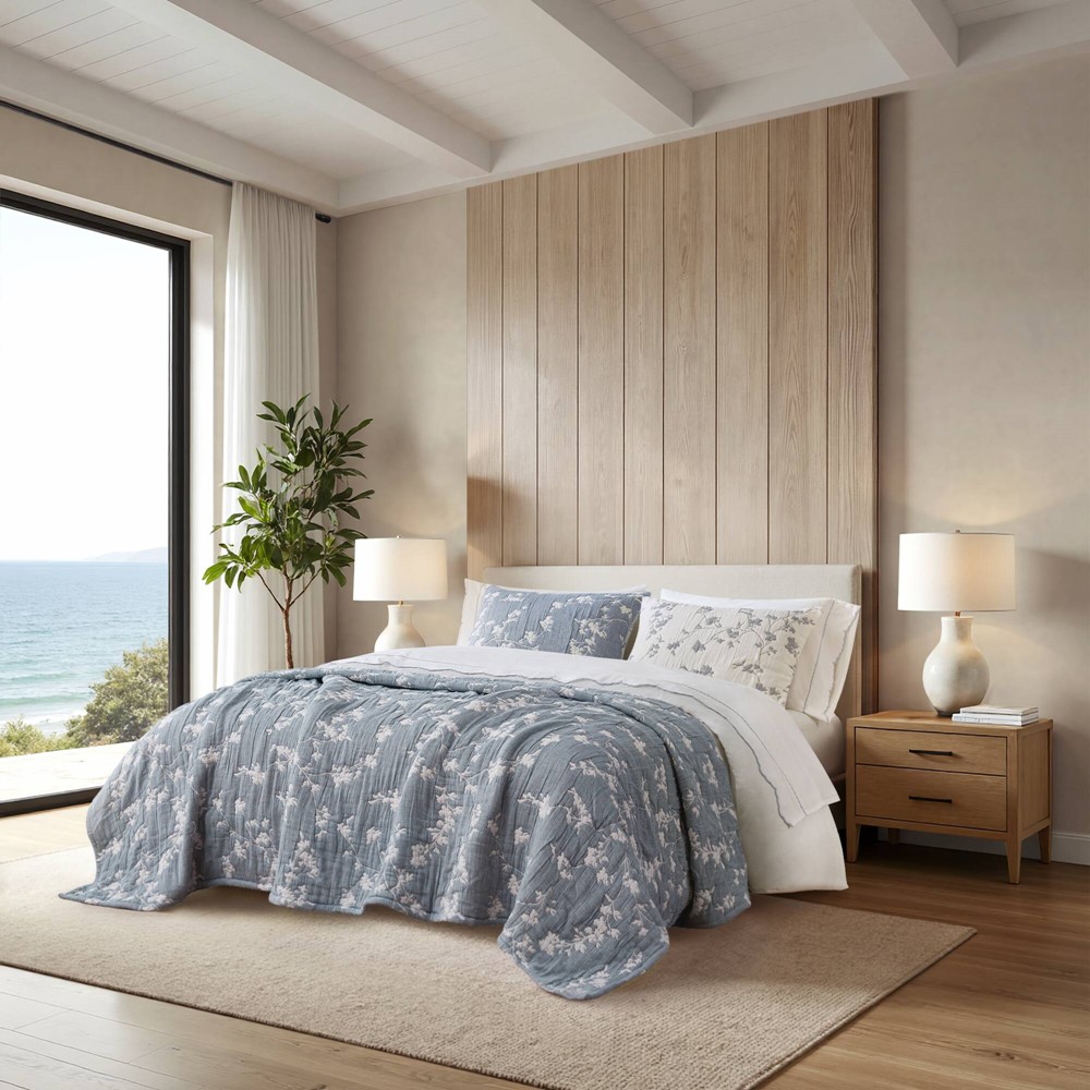 Harbor House Catalina Botanical 3 Piece Jacquard Cotton Gauze Quilt Set in Navy, Full/Queen HHD14-1990 - Image 2