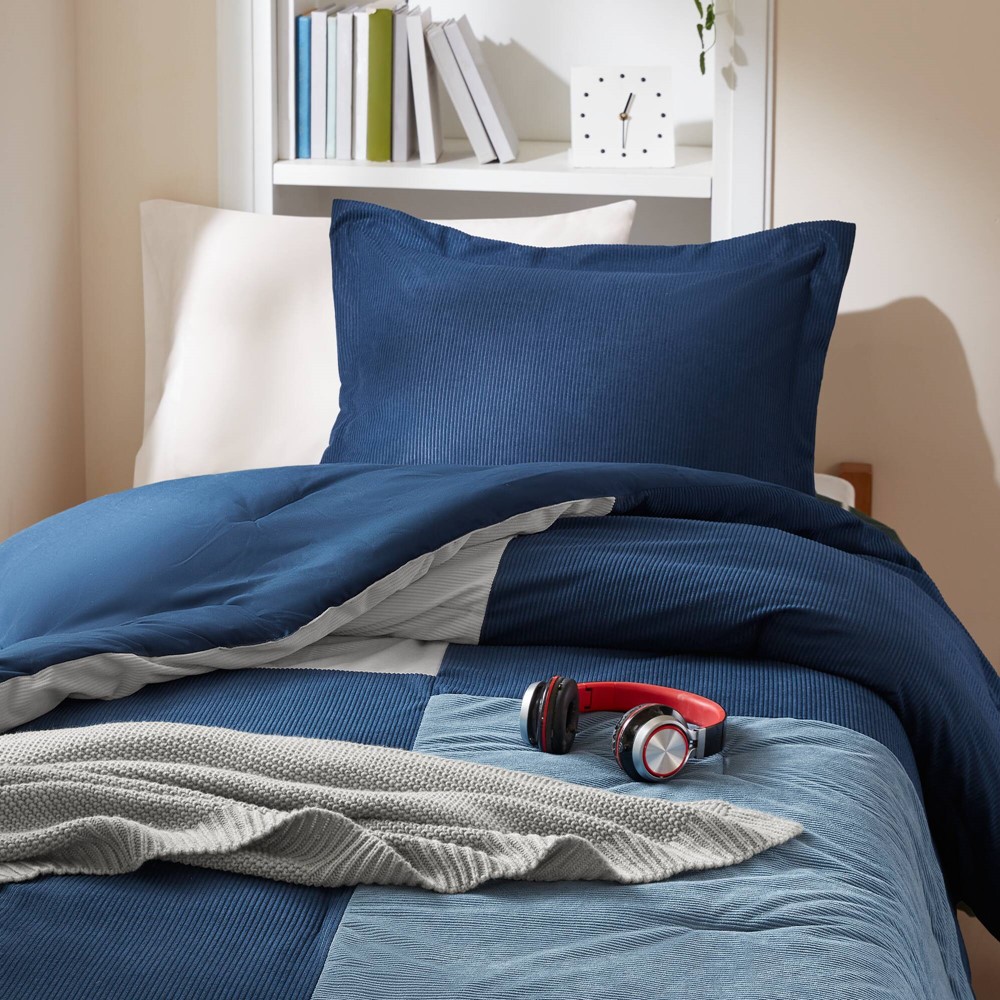 Intelligent Design Stafford Comforter Set in Blue, Twin/Twin XL ID10-2521 - Image 2