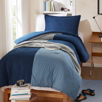 Intelligent Design Stafford Comforter Set in Blue, Twin/Twin XL ID10-2521